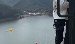 最新爆料蹦极事件视频大全,惊险瞬间！最新蹦极事件视频大全集锦